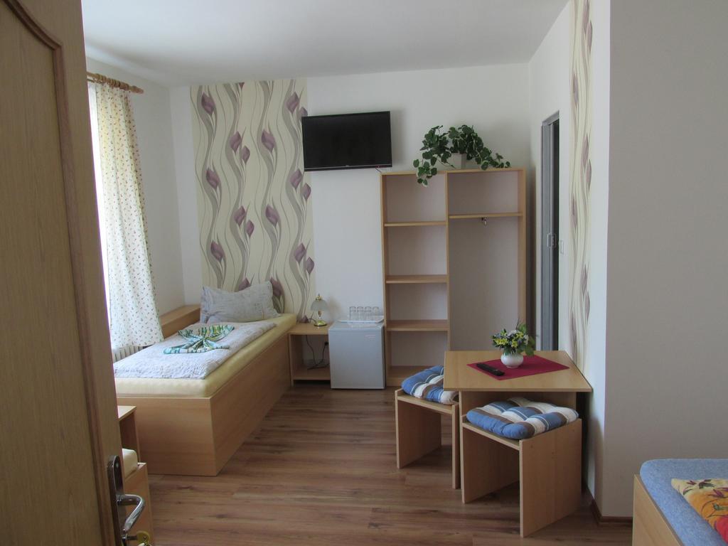 Pension U Vlášků Karlovy Vary Habitación foto